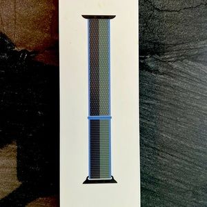Apple 41 mm Midnight/Eucalyptus Sport Loop Band- New in Box